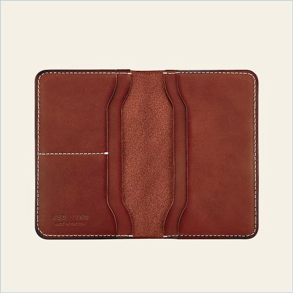  Passport Wallet Unisex Wallet in Oro Russet Frontier Leather