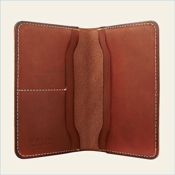  Passport Wallet Unisex Wallet in Oro Russet Frontier Leather