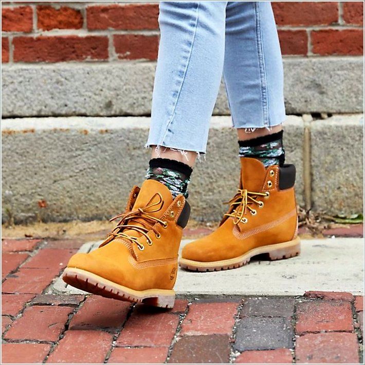  TIMBER Womens 6-Inch Premium Waterproof Boots